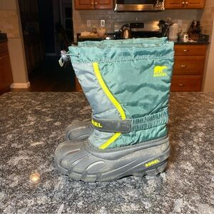 Sorel Children's Flurry Black Green Boys Snow Boots Size 3
